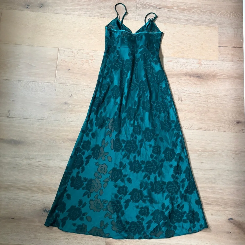 Victoria’s Secret Green Emerald Floral Satin Slip Dress Maxi Nightgown Sz PS*Z19